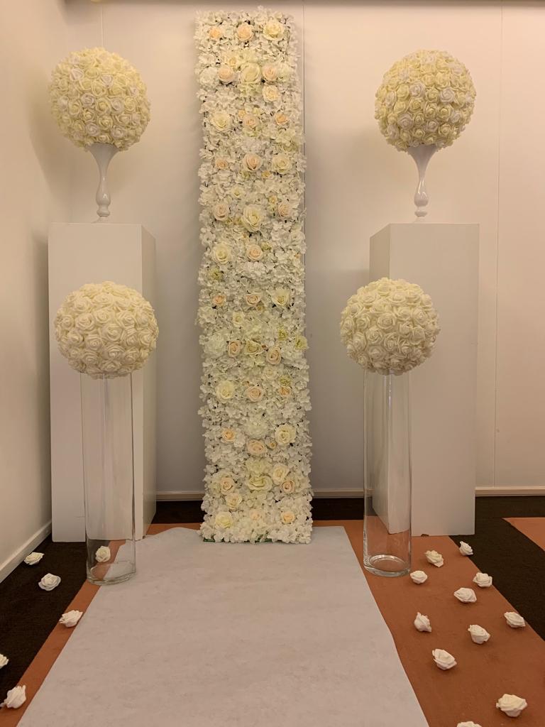 Blomster dekorationer til bryllup